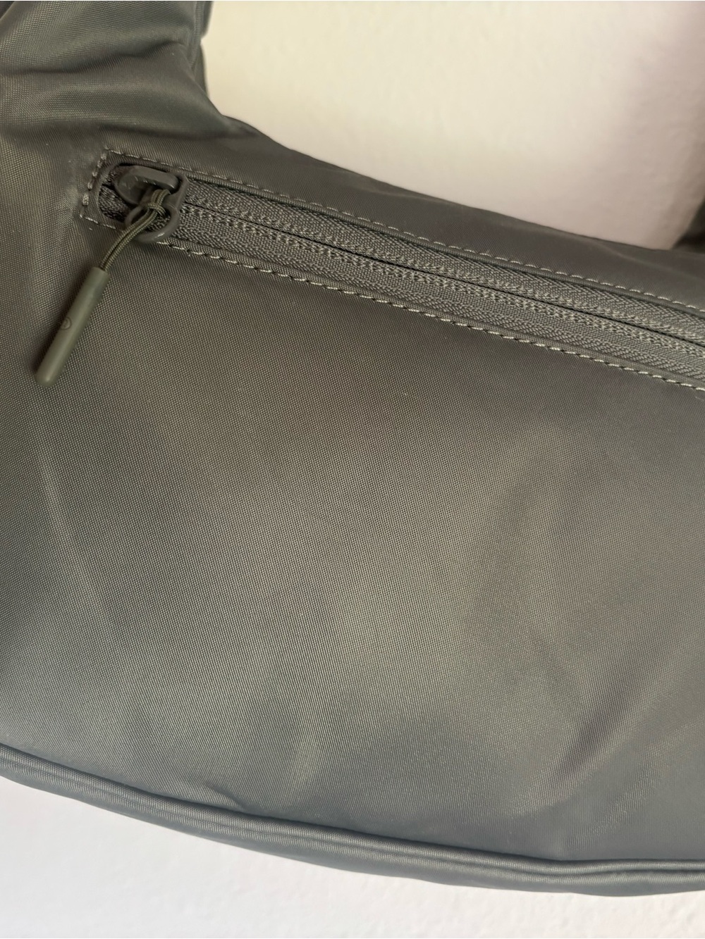 lululemon athletica Olive Green Hobo Shoulder Bag - Picture 3 of 4
